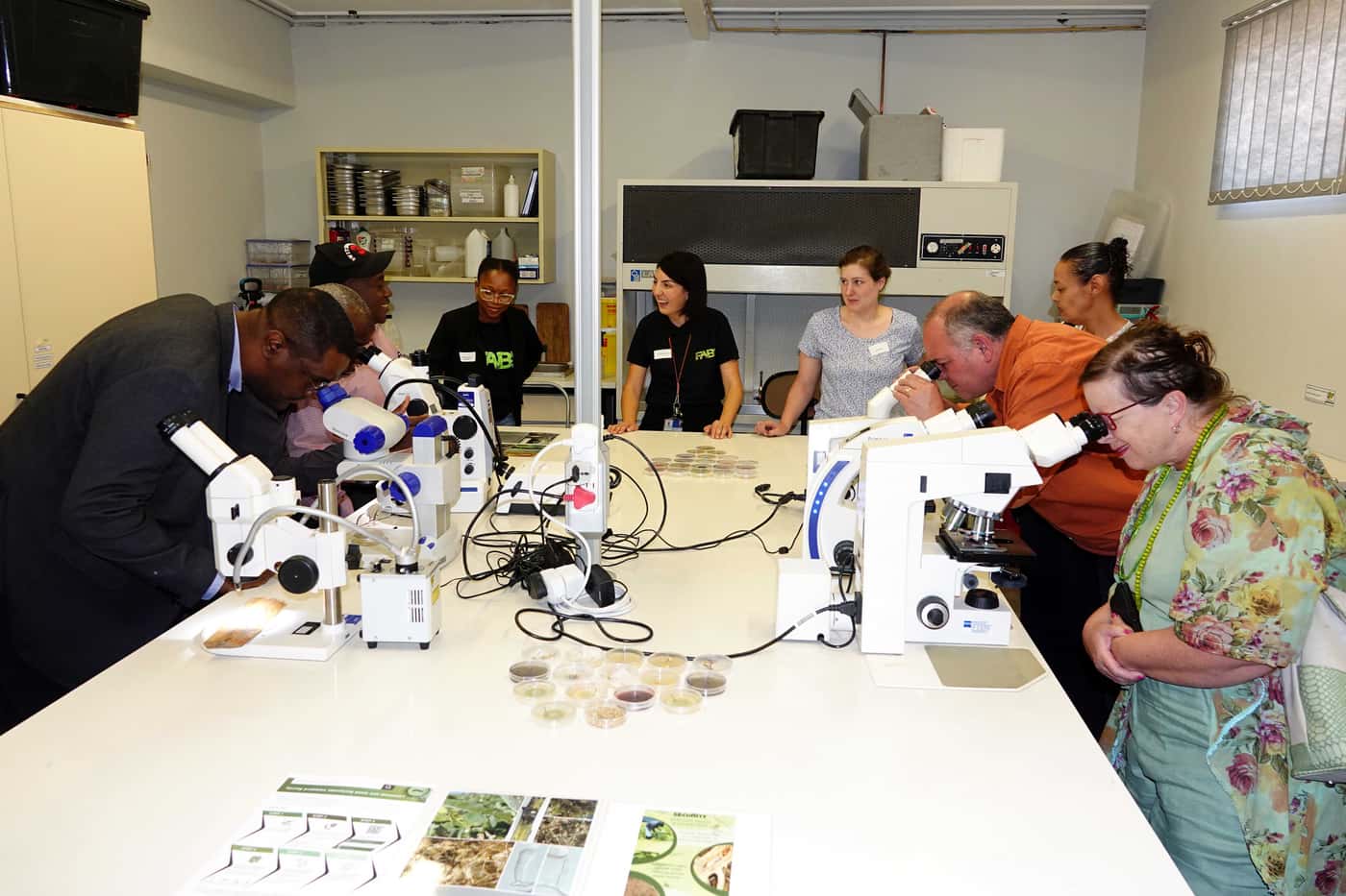 FABI hosts visitors on a Southern Africa Biotechnology study tour