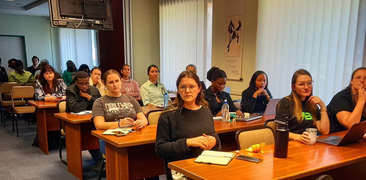 FABI hosts eLife Senior Editor at publishing workshop