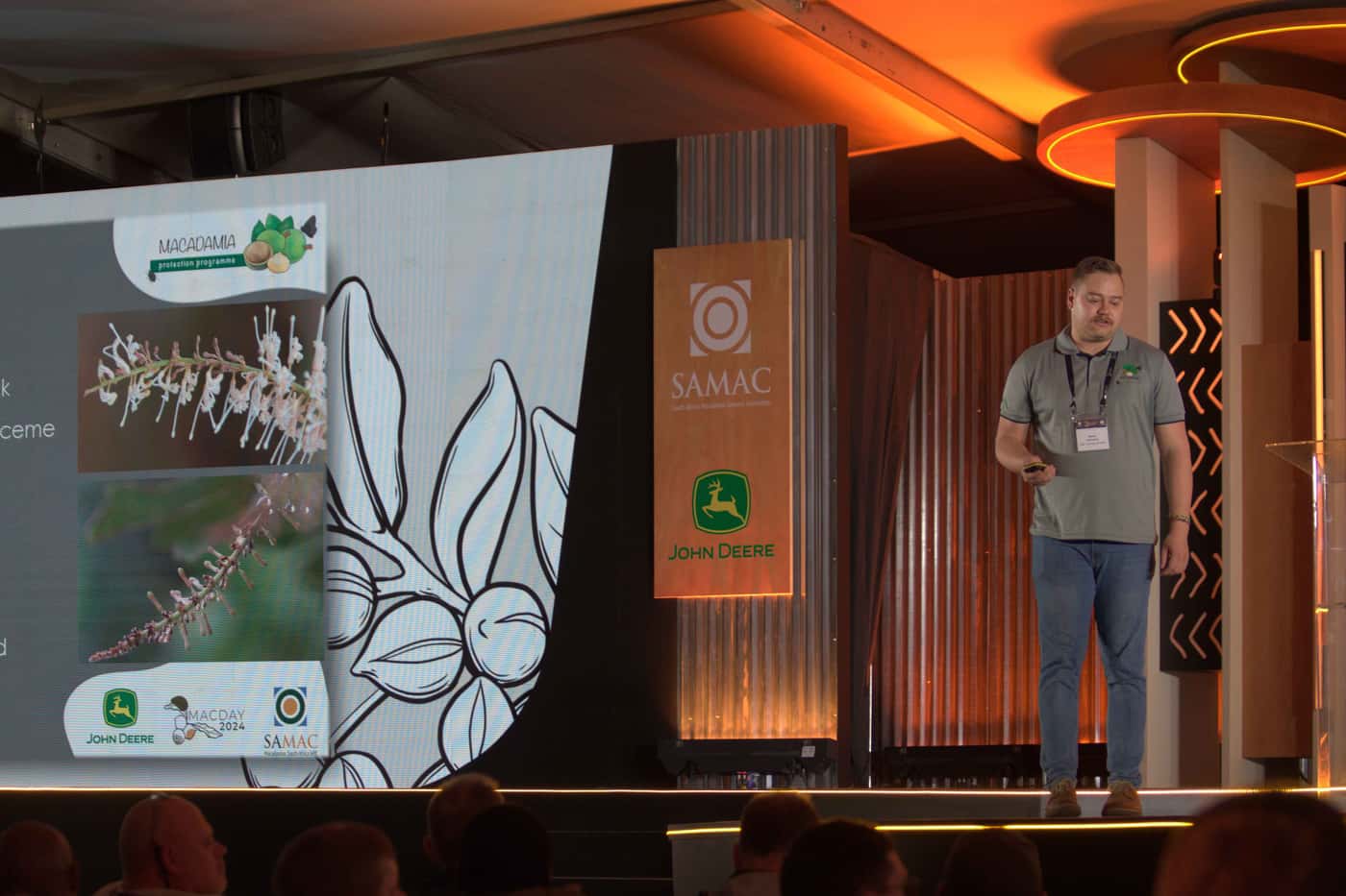 Two FABI research groups attend the SAMAC Grower Symposium