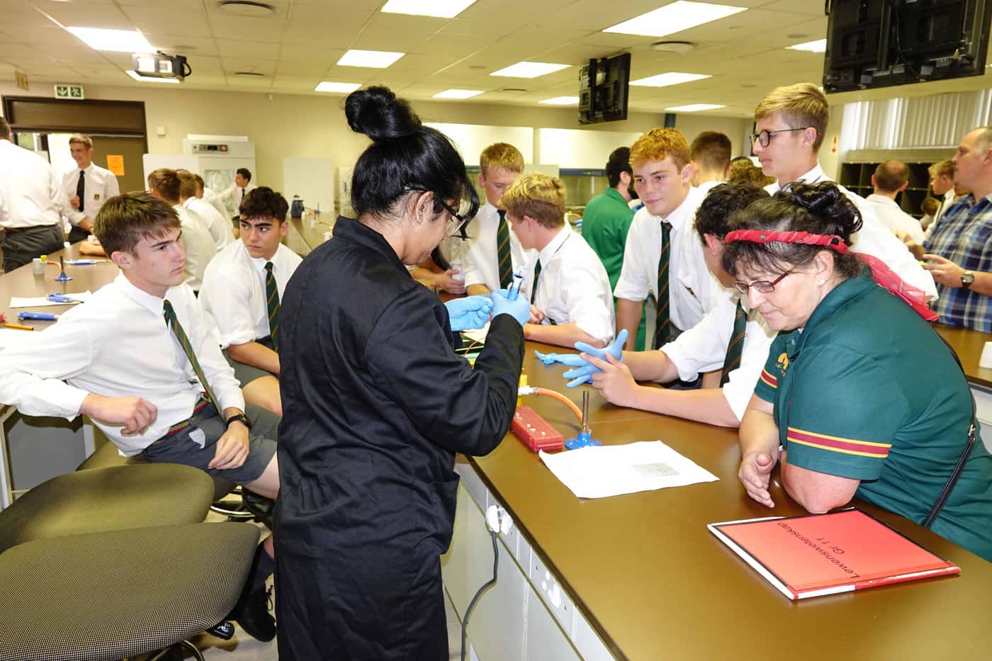 FABI hosts an engaging visit from Affies science students