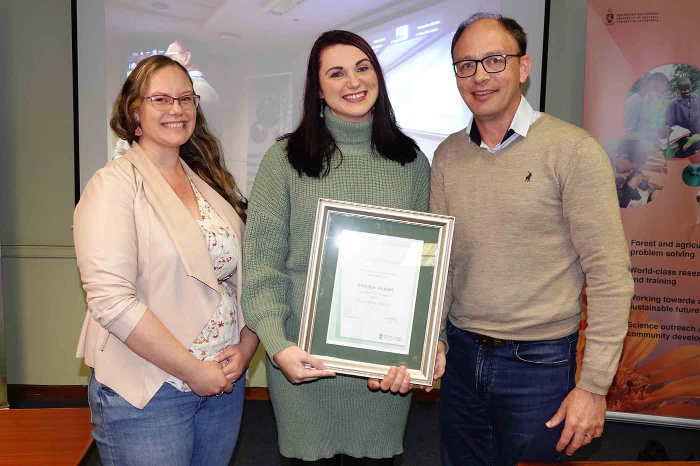 Melissa's PhD research sheds light on poorly understood viroid impacting avocado