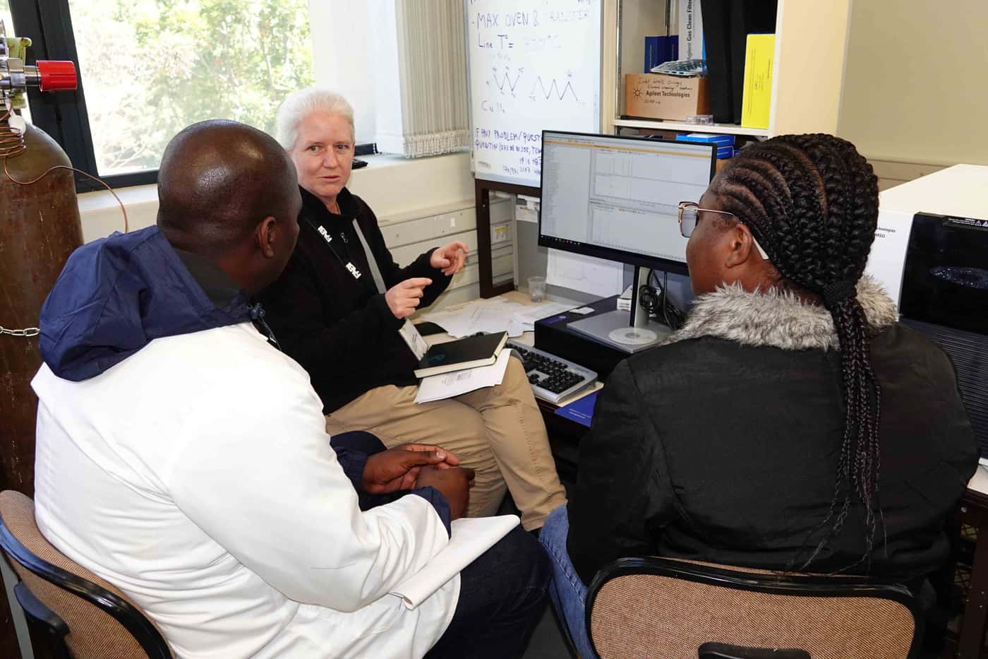 FABI hosts a chemical ecology practicum