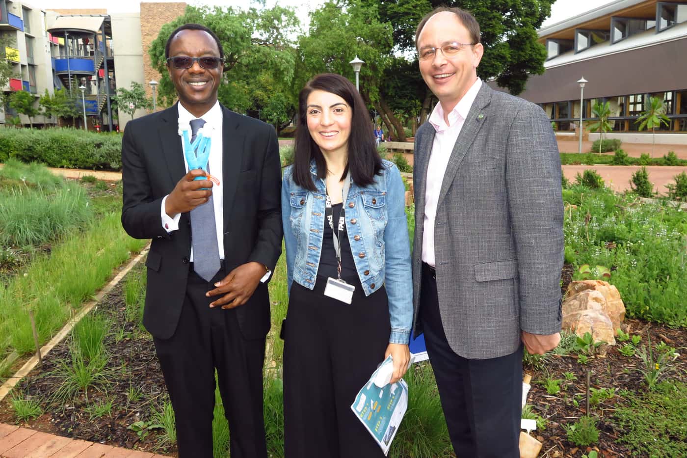 University Vice-Chancellor participates in a fungal citizen science project