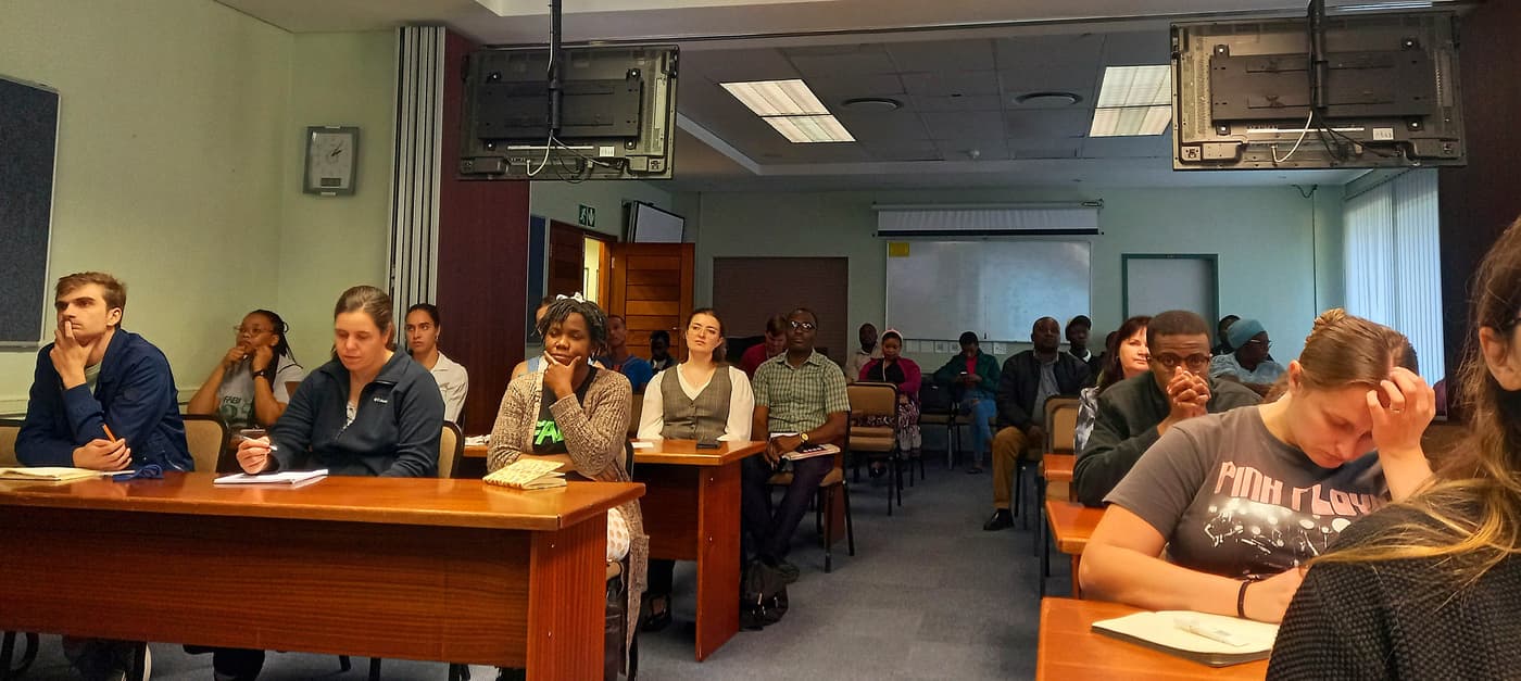 FABI hosts eLife Senior Editor at publishing workshop