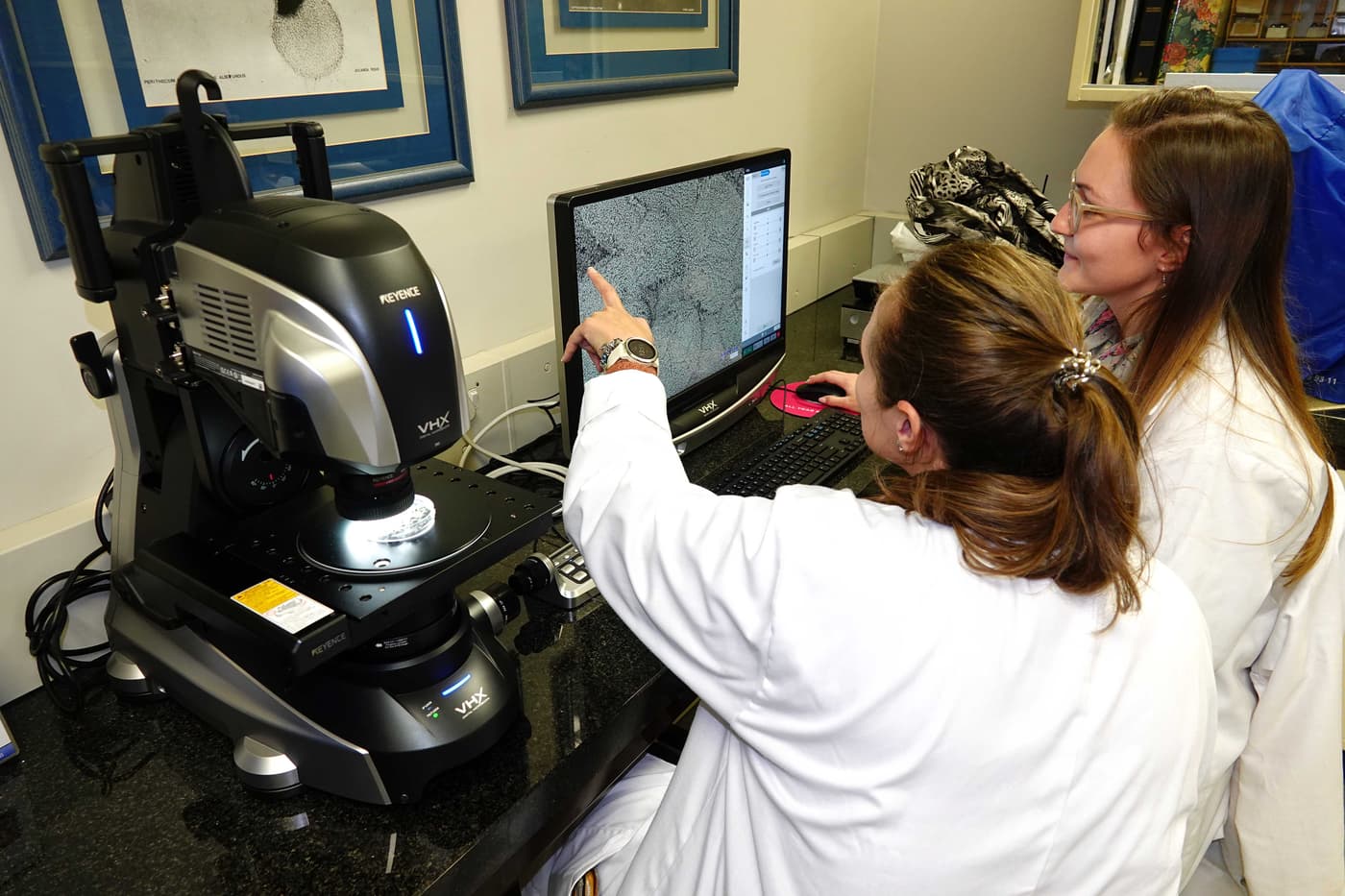 A new digital microscope in FABI: A first in Africa
