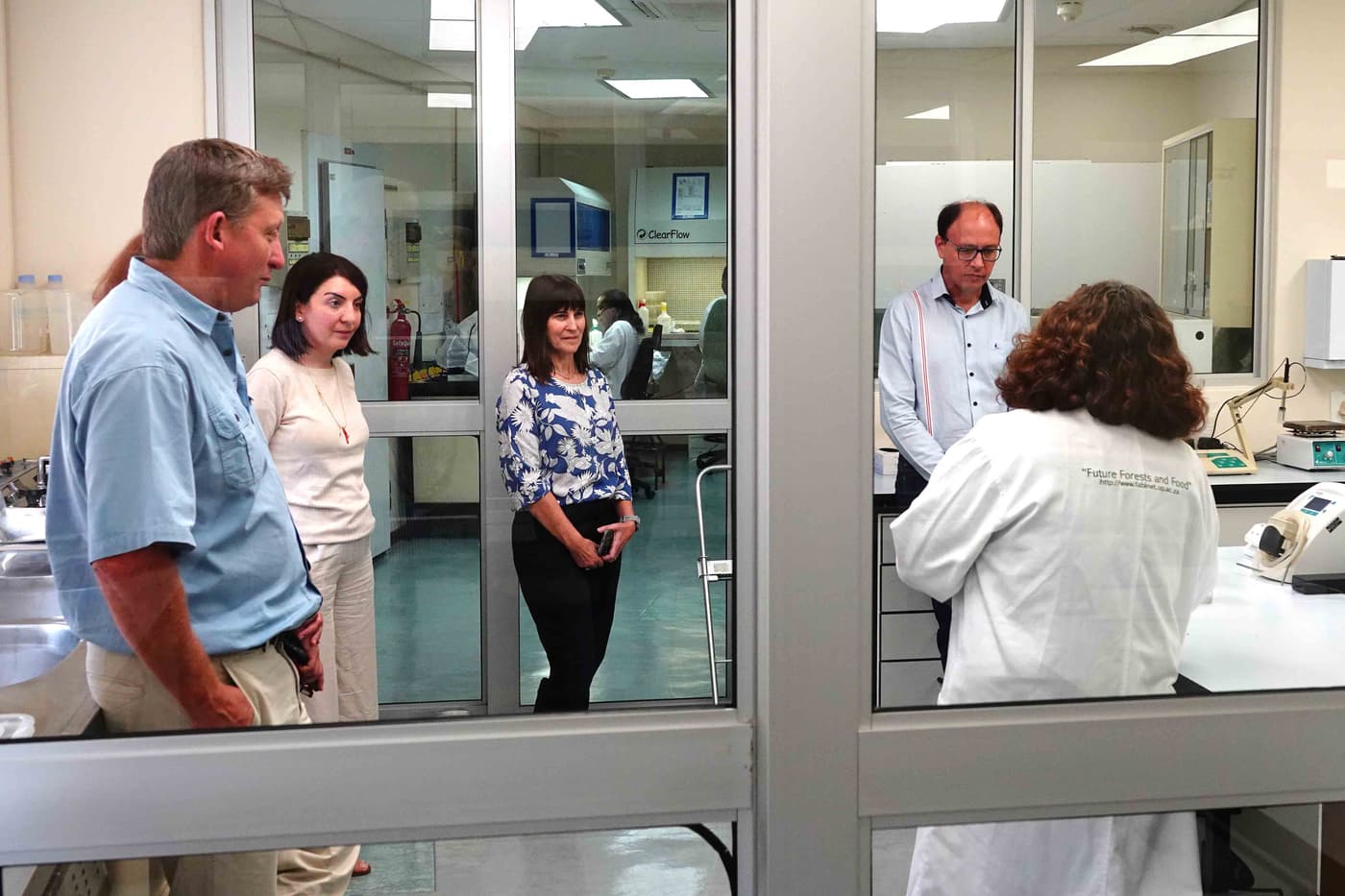 Research collaborators from the ICFR visit FABI