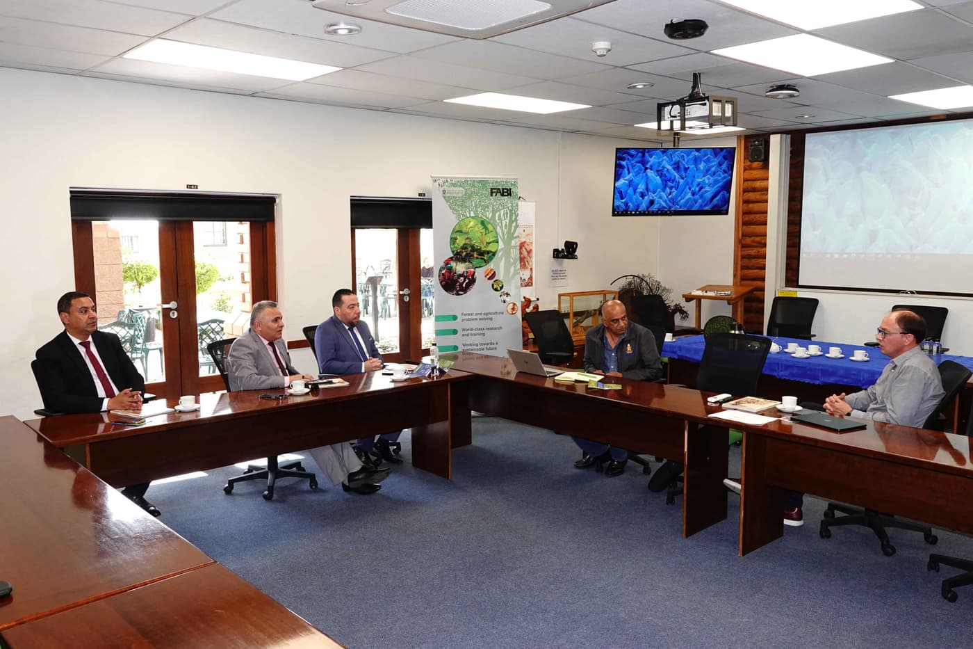 Suez University delegation visits FABI