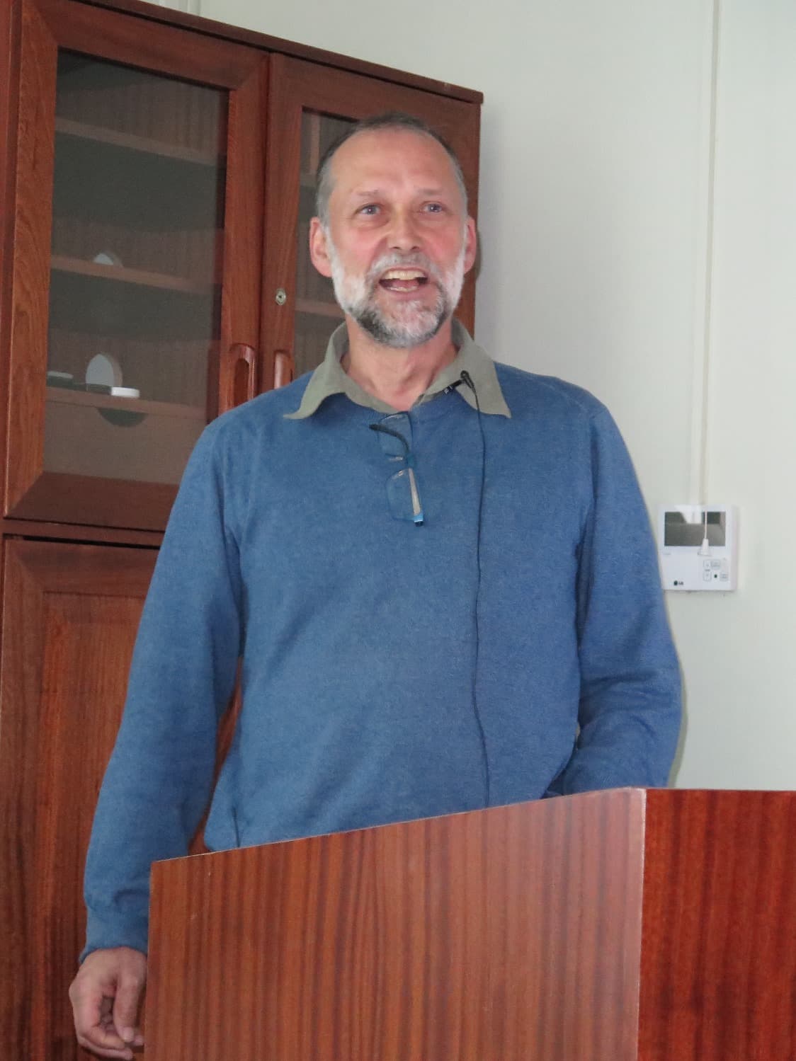 Plant pathologist from the University of Copenhagen delivers a lecture at FABI