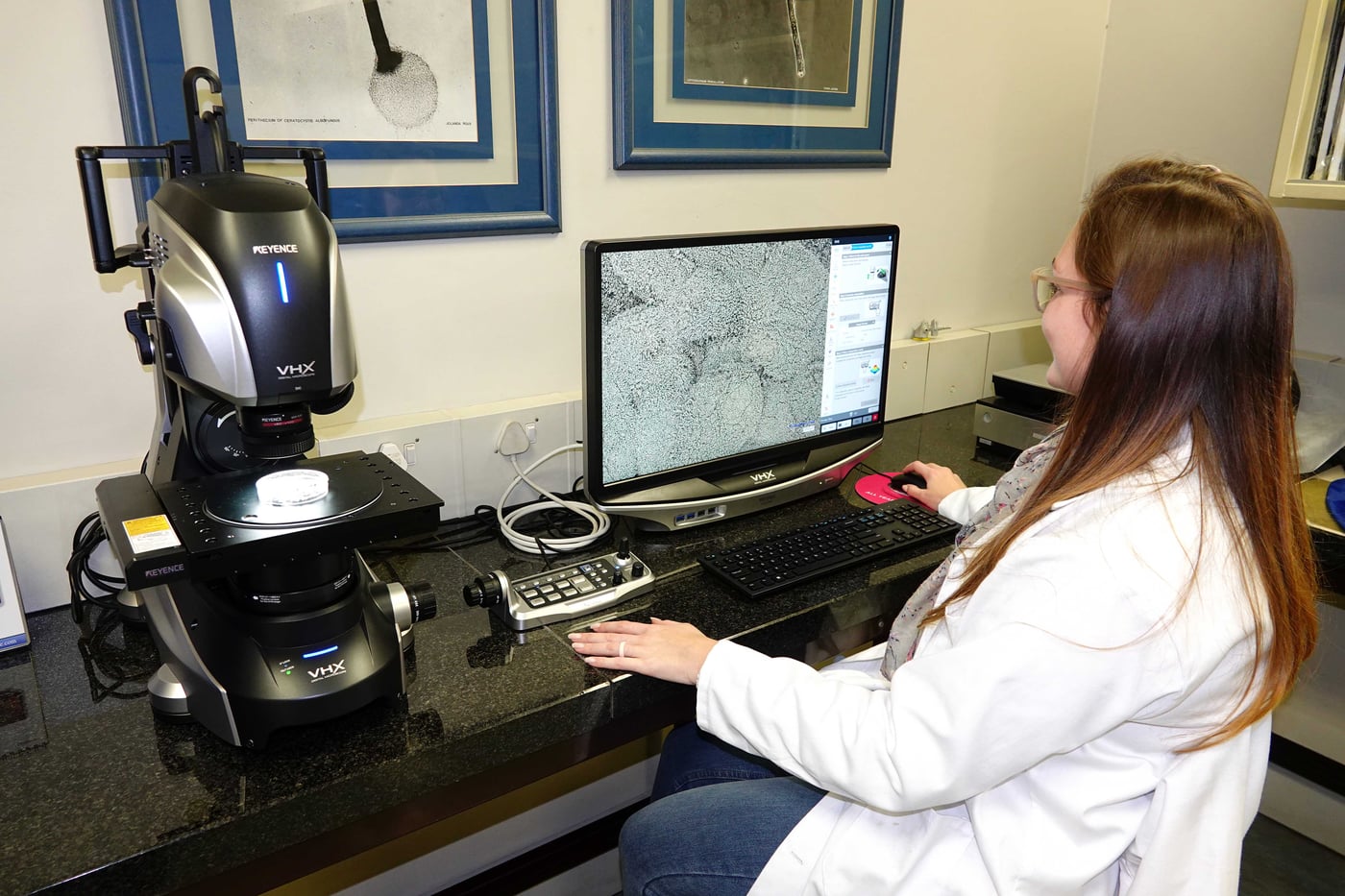 A new digital microscope in FABI: A first in Africa