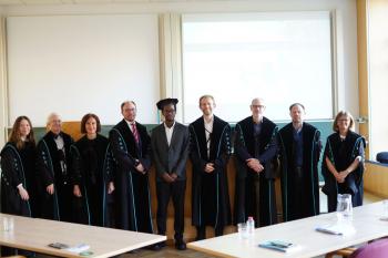 Phumlani Nzuza successfully defends his PhD